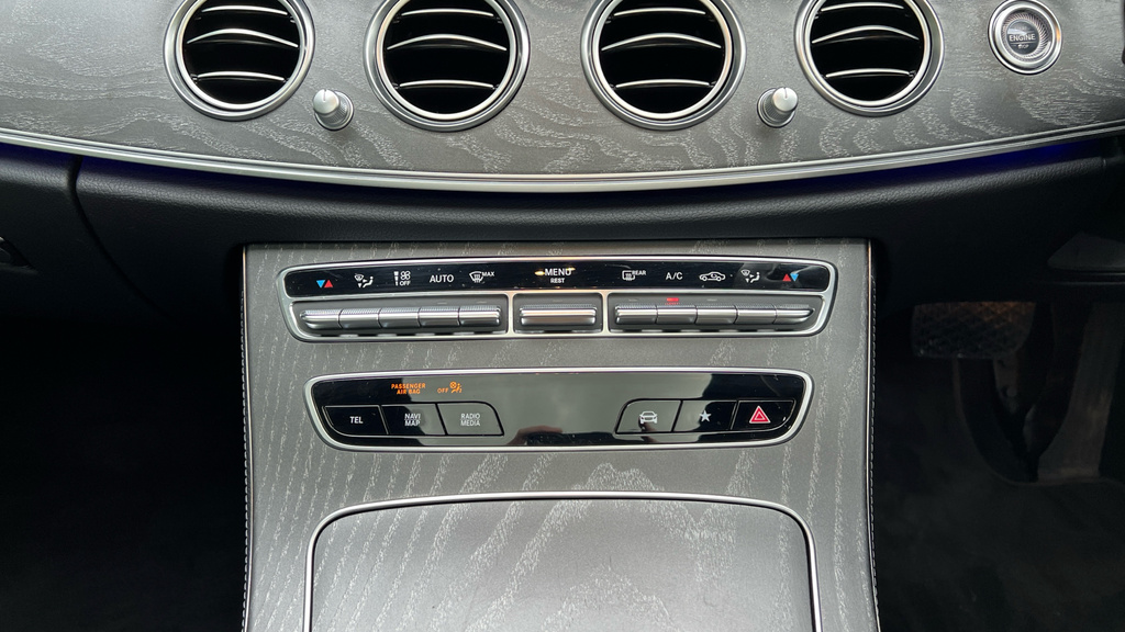 Mercedes-Benz E Class E220d 200 Amg Line 9G-tronic Blue #41