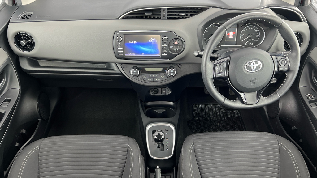 Toyota Yaris Hatchback White #13