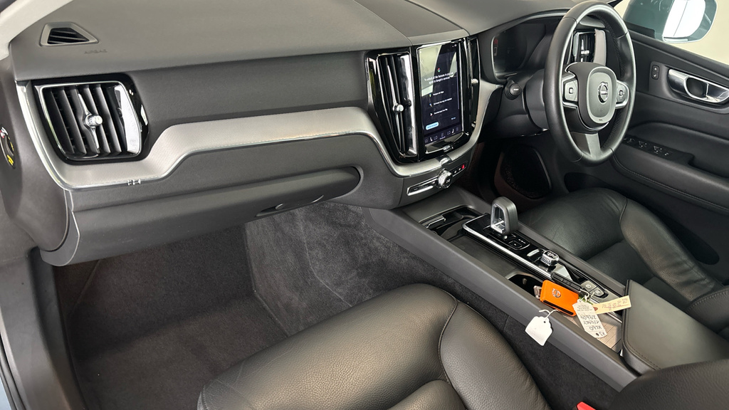 Volvo XC60 Inscription Silver #10