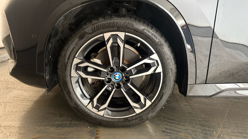 BMW iX1 Ix1 Xdrive 30 X Line Black #20