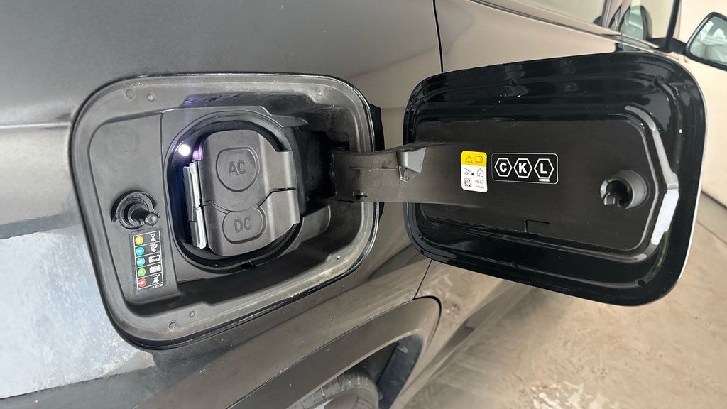 BMW iX1 Ix1 Xdrive 30 X Line Black #24