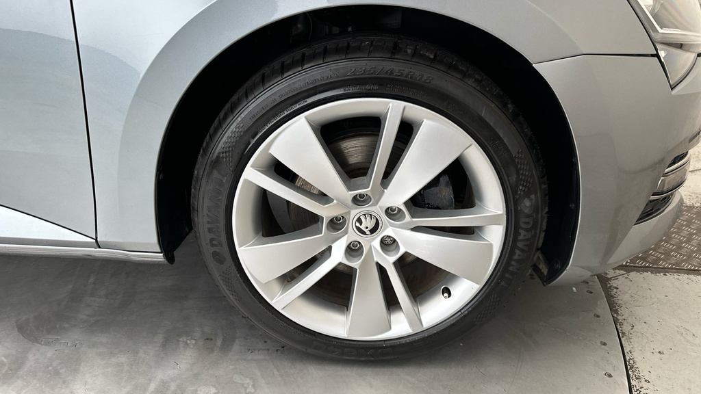 Skoda Superb Superb Se L Tdi Grey #25