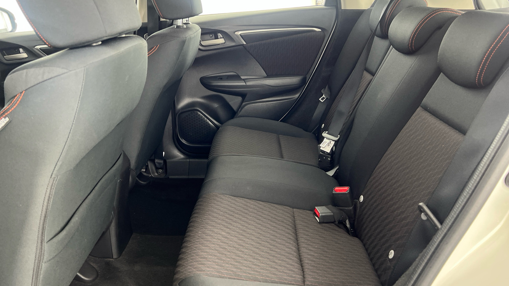 Honda Jazz 1.3 I-vtec S Silver #22