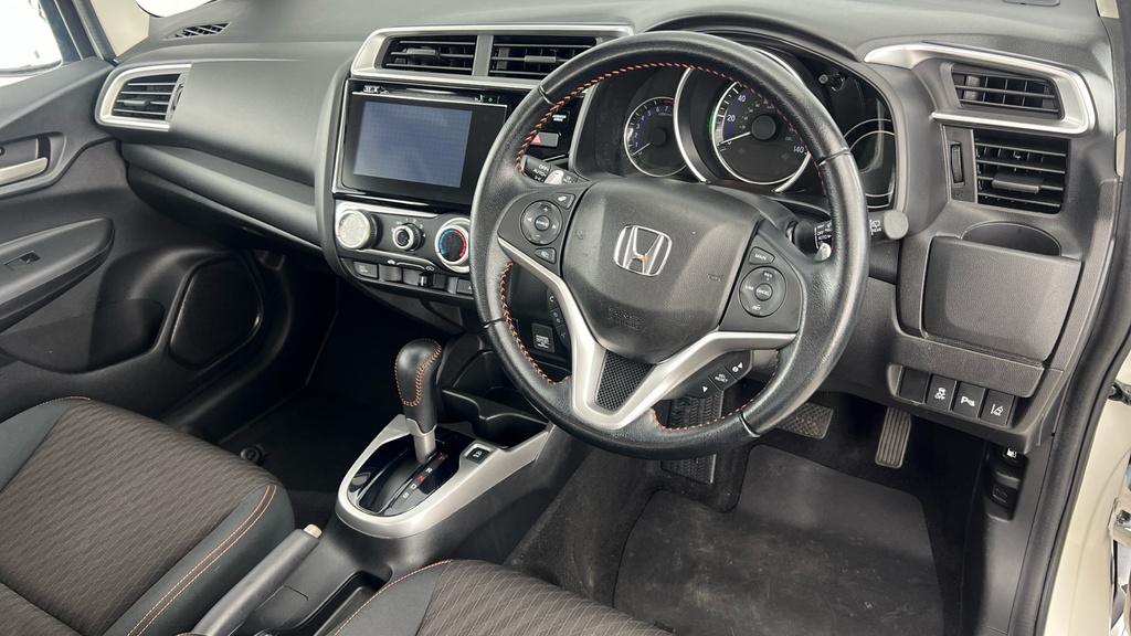 Honda Jazz 1.3 I-vtec S Silver #9