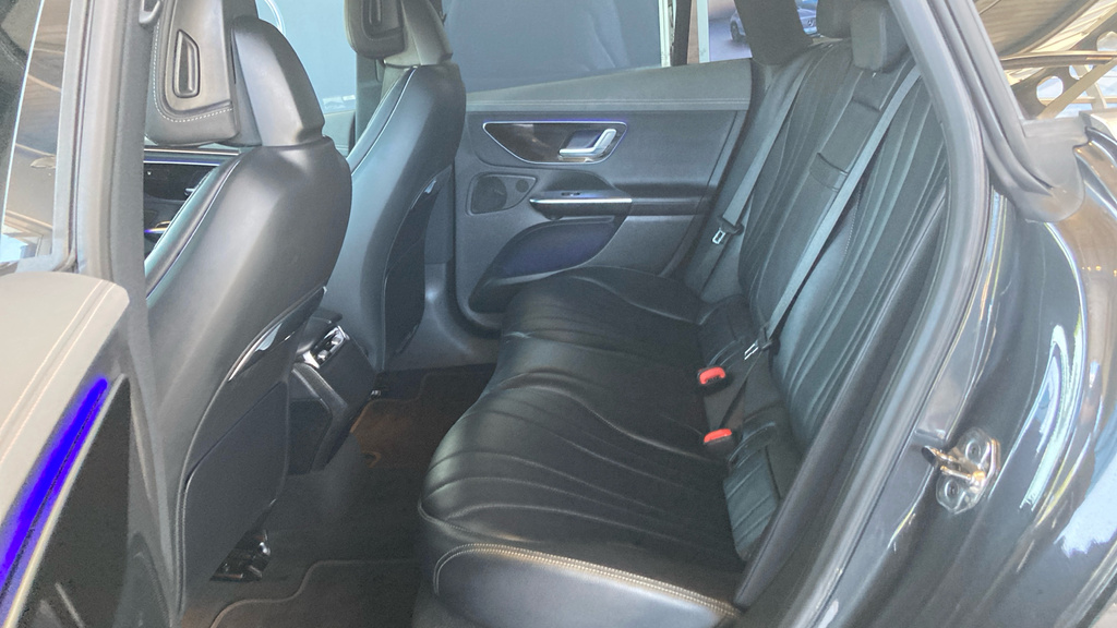 Mercedes-Benz EQE Suv Black #14