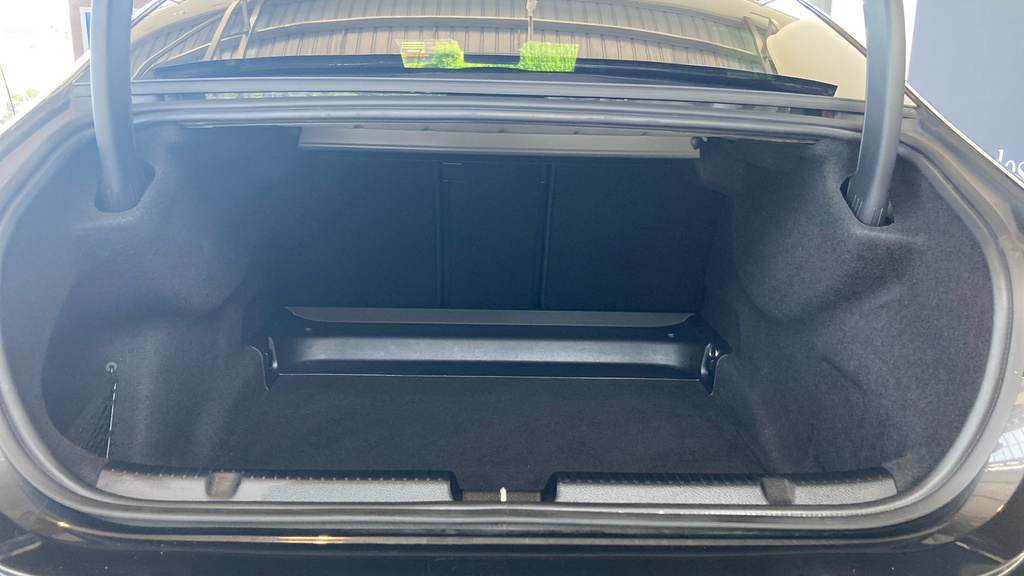 Mercedes-Benz EQE Suv Black #15