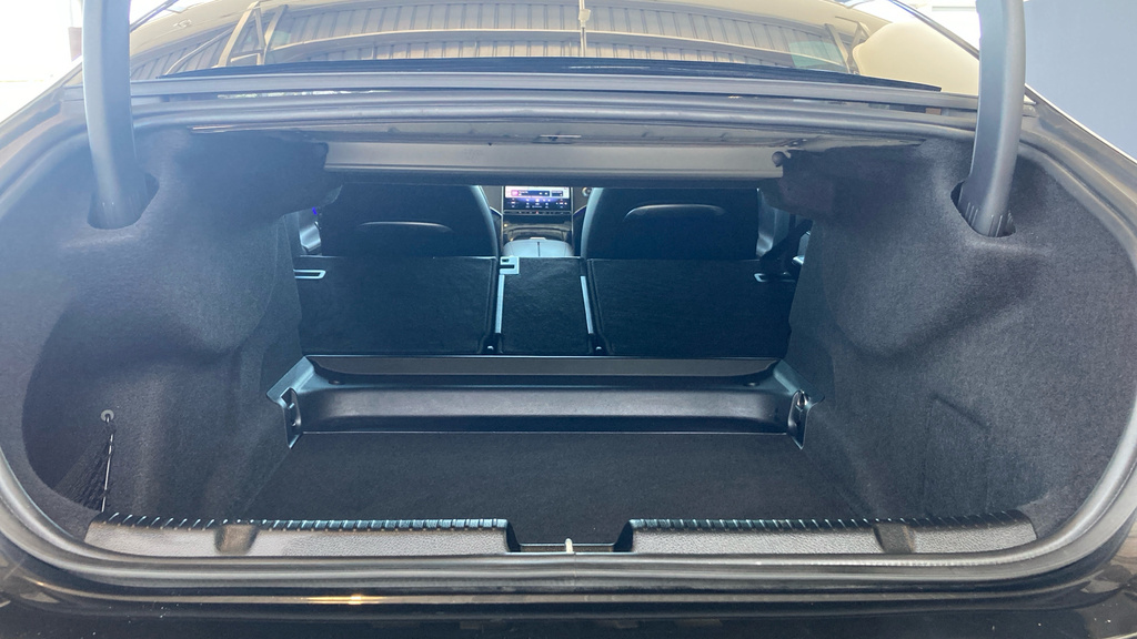 Mercedes-Benz EQE Suv Black #23