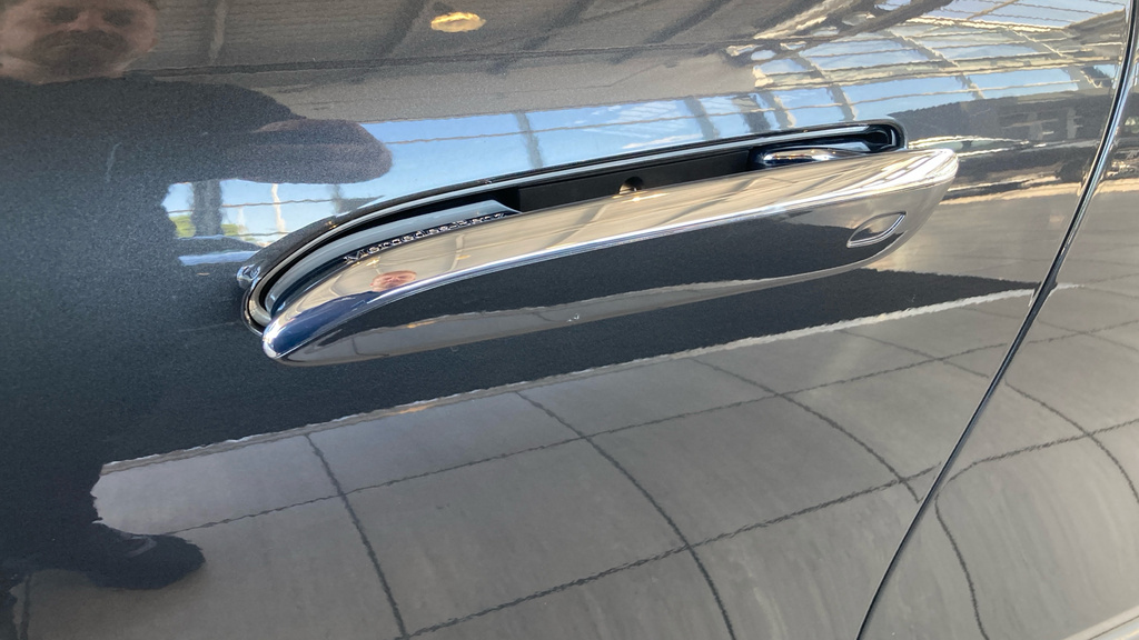 Mercedes-Benz EQE Suv Black #33