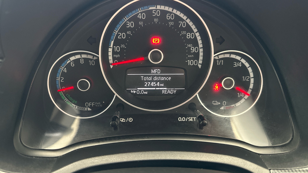 Volkswagen e-Up 36.8Kwh E-up Hatchback 82 Ps White #18