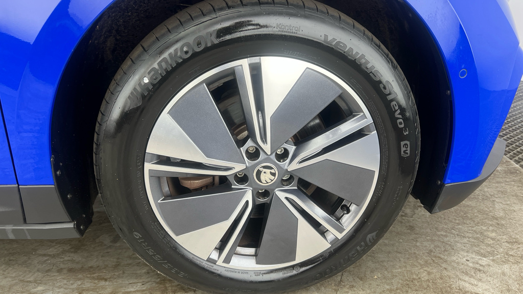 Skoda ENYAQ 80 Black #29