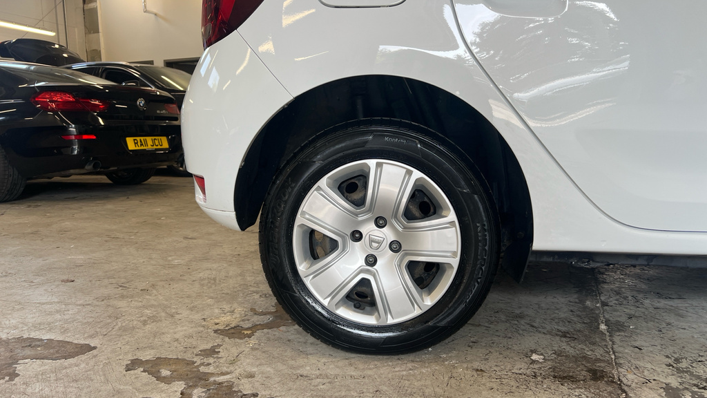 Dacia Sandero 1.0 Sce Essential Euro 6 White #22