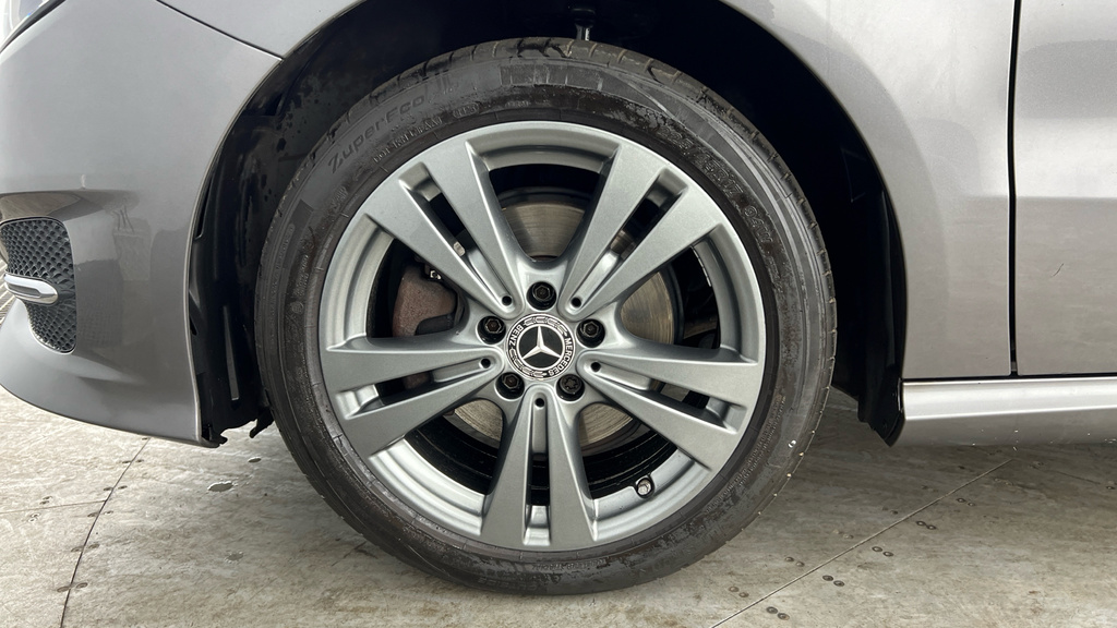 Mercedes-Benz B Class B 200 Amg Line Premium D Black #26