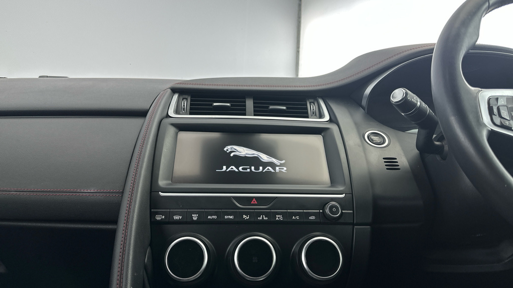 Jaguar E-Pace 2.0D R-dynamic 2Wd Black #16