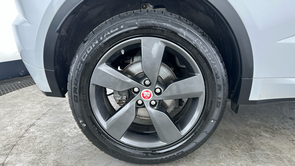 Jaguar E-Pace 2.0D R-dynamic 2Wd Black #27