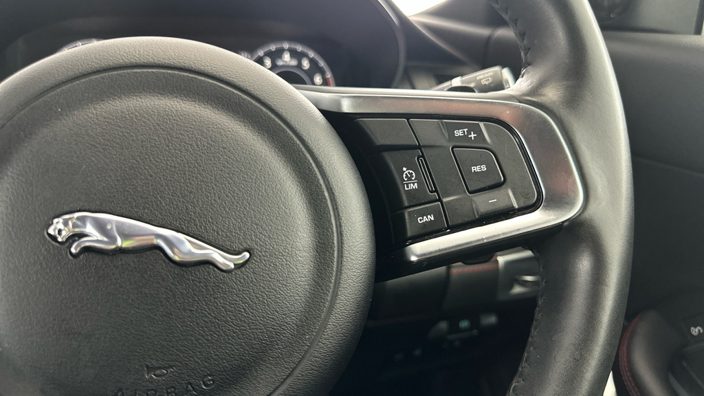 Jaguar E-Pace 2.0D R-dynamic 2Wd Black #15