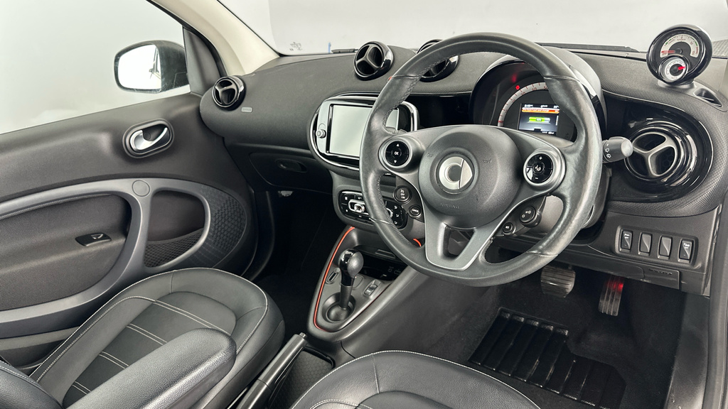 Smart Fortwo Coupe Eq Fortwo Exclusive Black #10