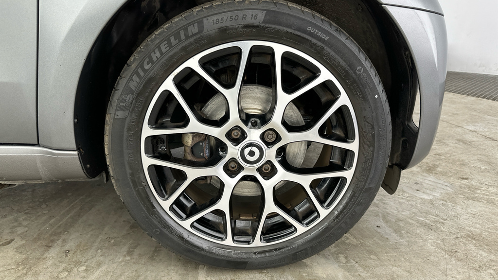 Smart Fortwo Coupe Eq Fortwo Exclusive Black #26