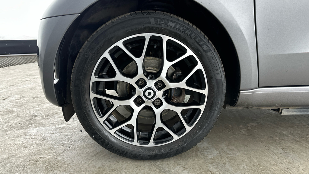 Smart Fortwo Coupe Eq Fortwo Exclusive Black #23