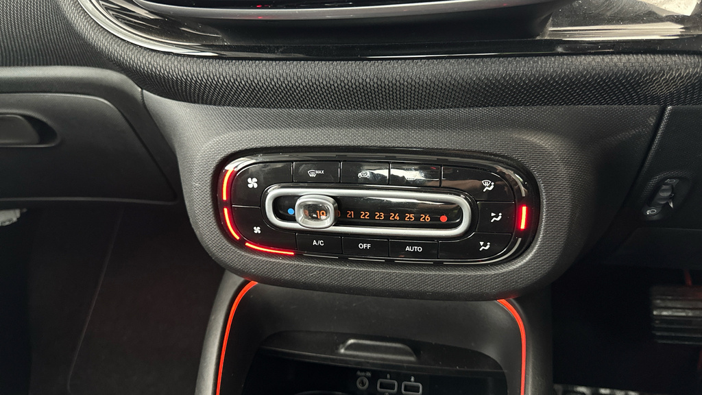 Smart Fortwo Coupe Eq Fortwo Exclusive Black #17