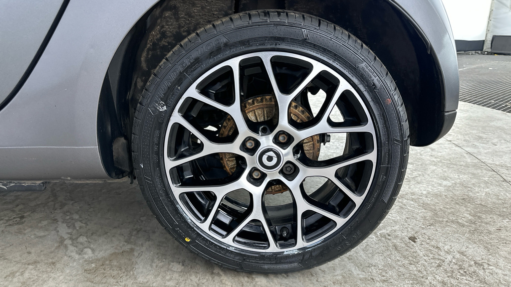 Smart Fortwo Coupe Eq Fortwo Exclusive Black #24