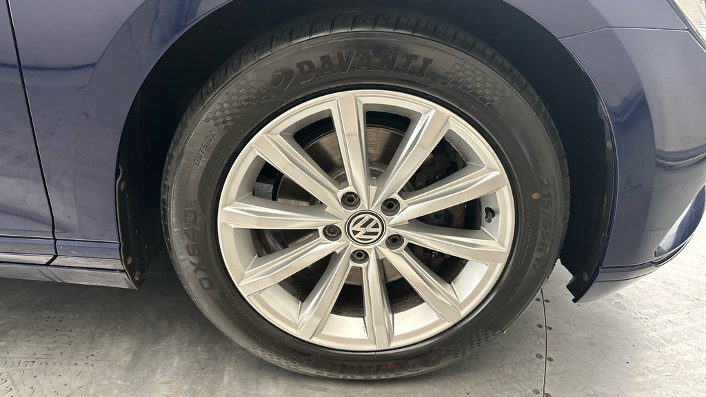 Volkswagen Passat 1.4L Gte Advance White #25