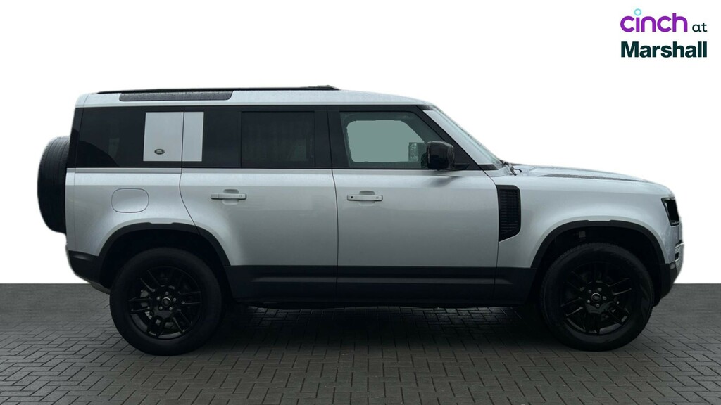 Land Rover Defender D300 Hse Black #45