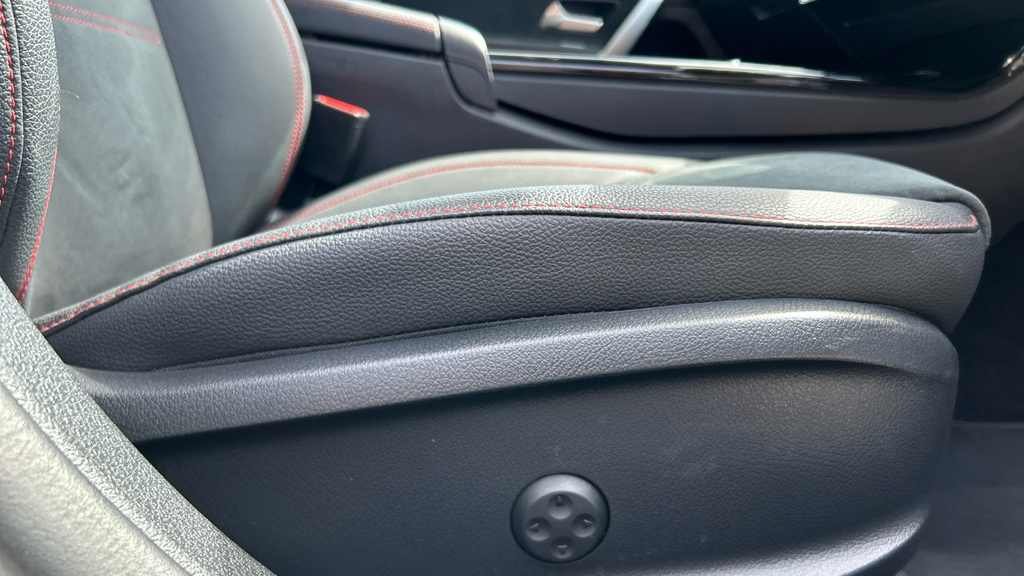 Mercedes-Benz A Class A200d Amg Line Premium Plus White #40