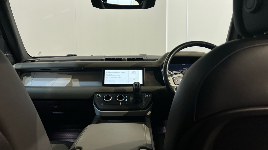 Land Rover Defender 3.0 D200 Hard Top Grey #24