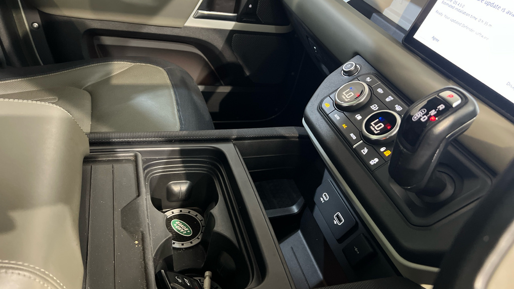 Land Rover Defender 3.0 D200 Hard Top Grey #36