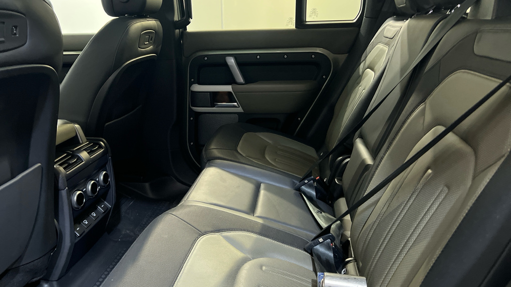 Land Rover Defender 3.0 D200 Hard Top Grey #25
