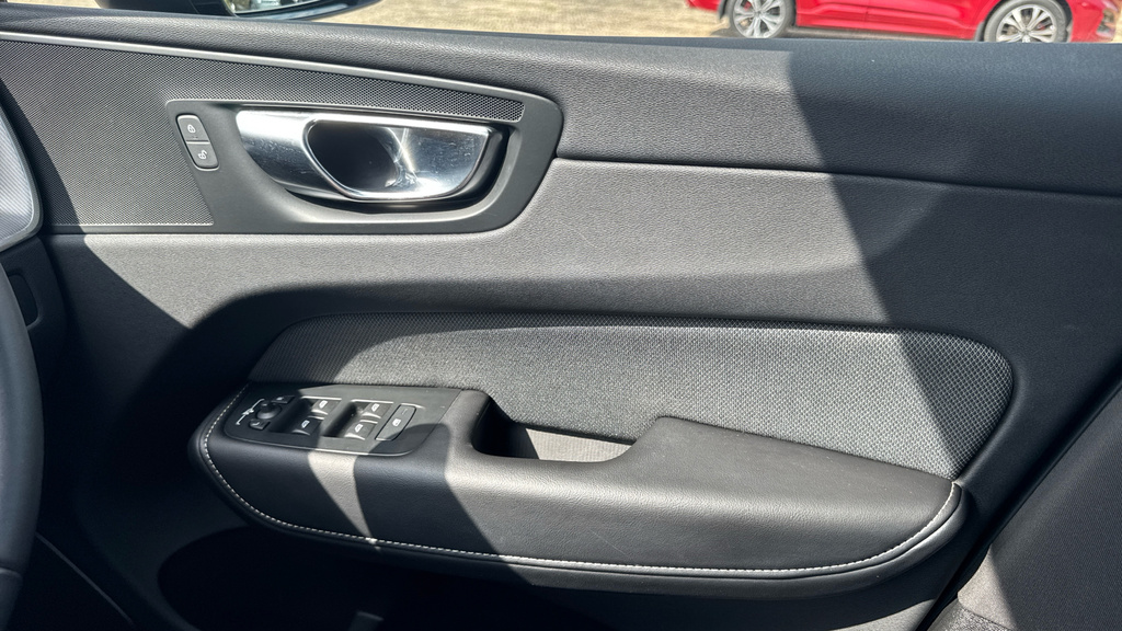 Volvo XC60 Inscription Pro Grey #35