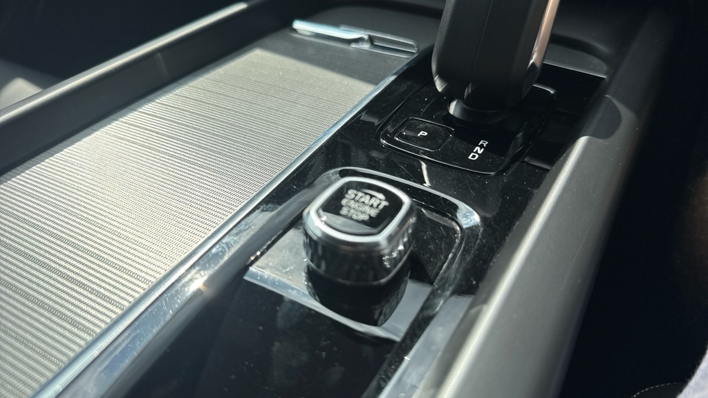 Volvo XC60 Inscription Pro Grey #33