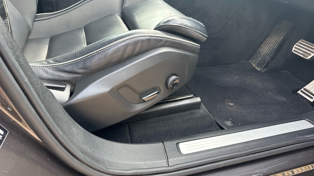 Volvo XC60 Inscription Pro Grey #36