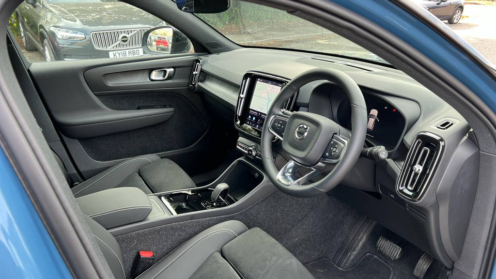 Volvo EX40 Plus, Twin Motor, Silver #9