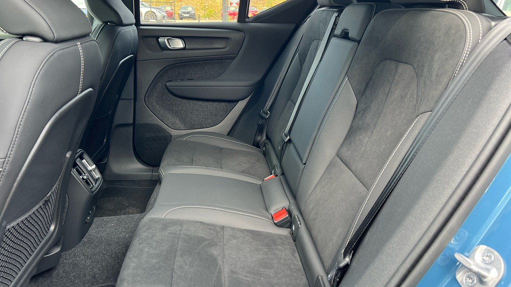 Volvo EX40 Plus, Twin Motor, Silver #17