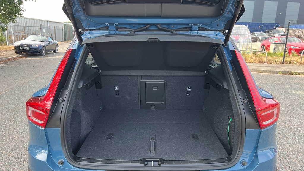 Volvo EX40 Plus, Twin Motor, Silver #18