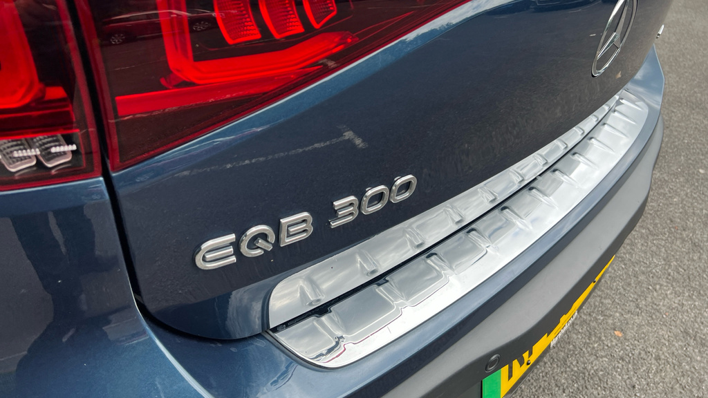 Mercedes-Benz EQB Suv Black #32