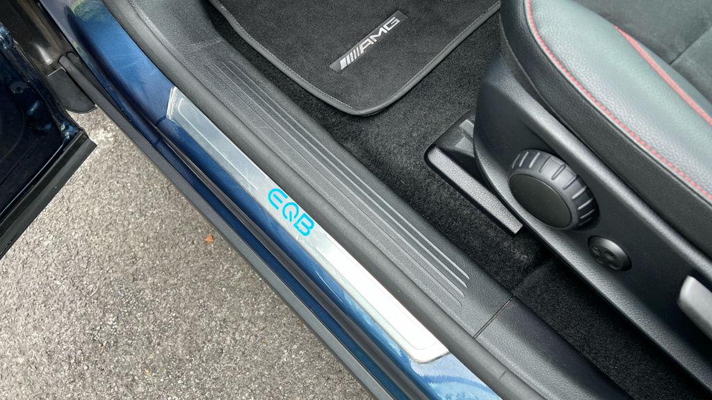 Mercedes-Benz EQB Suv Black #45