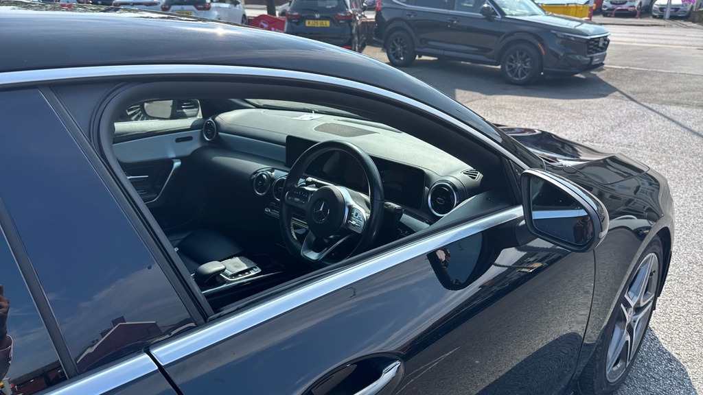 Mercedes-Benz CLA Class 220 Amg Line Night Ed Plus 4Matic Tip Black #21