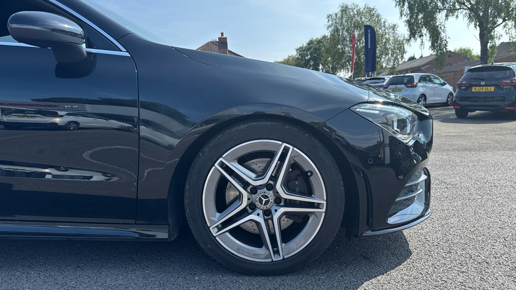 Mercedes-Benz CLA Class 220 Amg Line Night Ed Plus 4Matic Tip Black #20