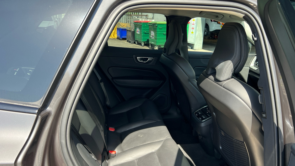 Volvo XC60 Xc60 B4 Mhev Awd Silver #28