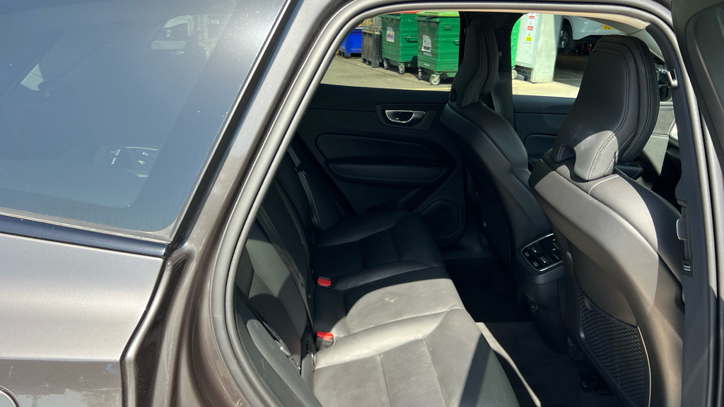 Volvo XC60 Xc60 B4 Mhev Awd Silver #26