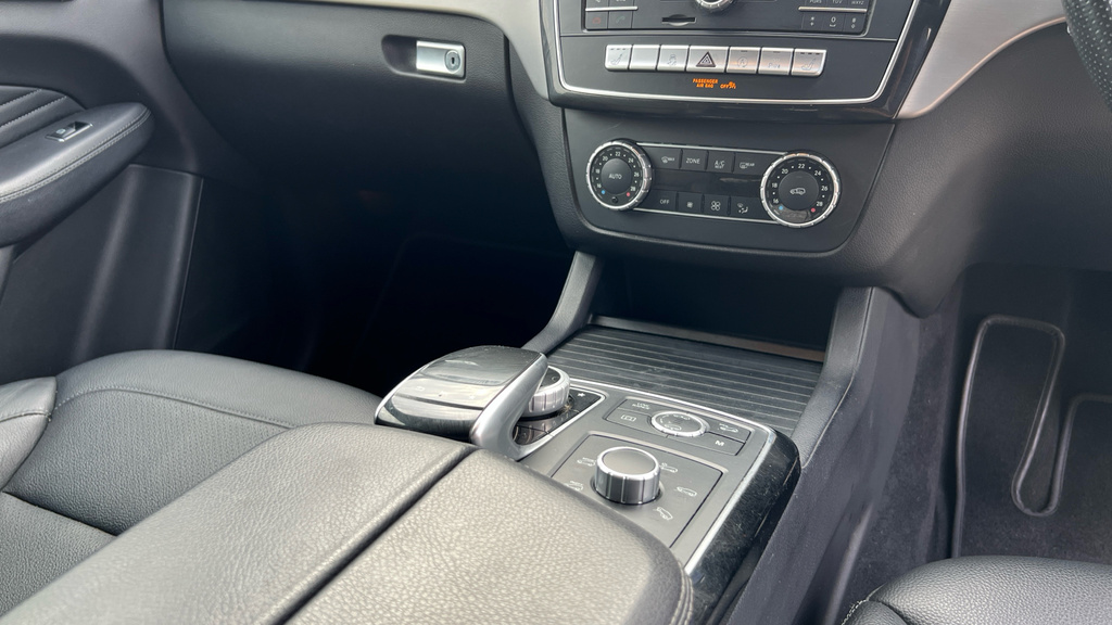Mercedes-Benz GLE Class Silver #42