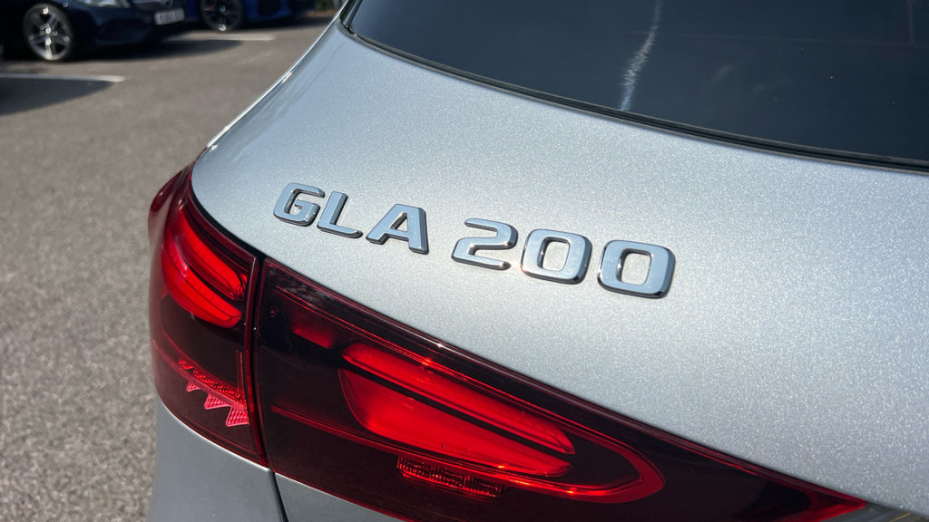 Mercedes-Benz GLA Class Gla 220D 4Matic Amg Line Executive Black #34