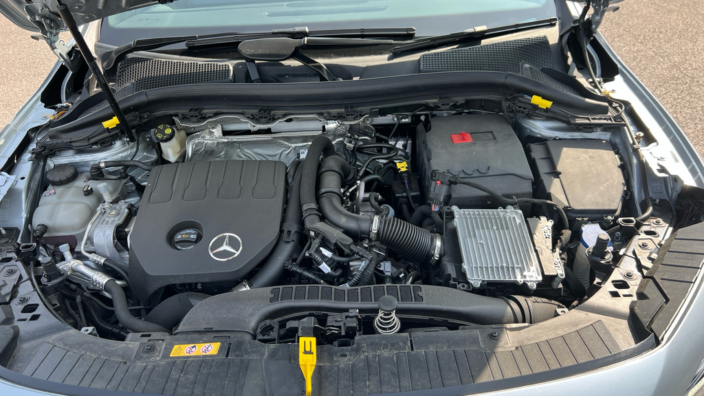 Mercedes-Benz GLA Class Gla 220D 4Matic Amg Line Executive Black #24