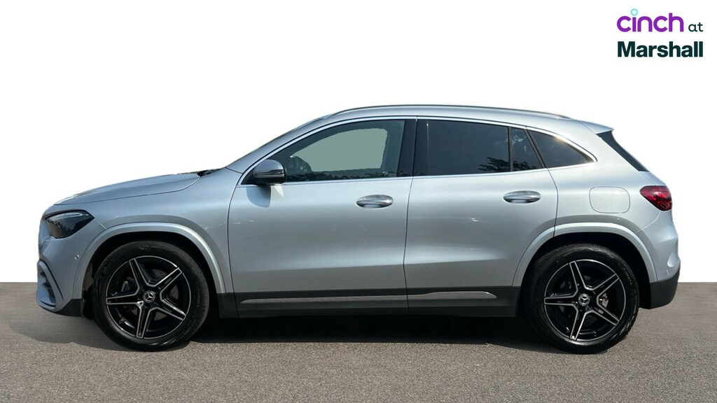 Mercedes-Benz GLA Class Gla 220D 4Matic Amg Line Executive Black #6