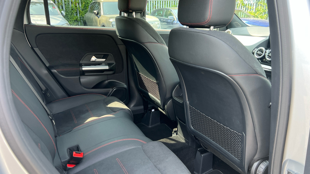 Mercedes-Benz GLA Class Gla 220D 4Matic Amg Line Executive Black #22