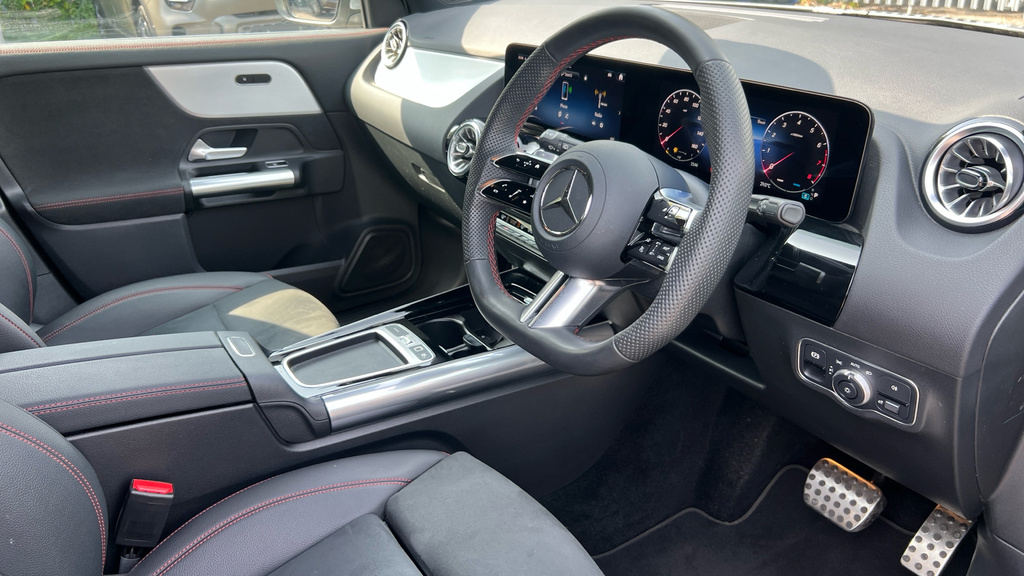 Mercedes-Benz GLA Class Gla 220D 4Matic Amg Line Executive Black #11