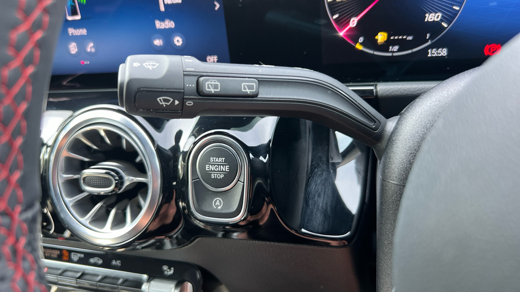 Mercedes-Benz GLA Class Gla 220D 4Matic Amg Line Executive Black #42