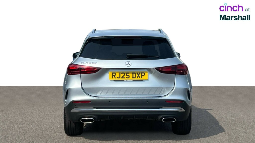 Mercedes-Benz GLA Class Gla 220D 4Matic Amg Line Executive Black #4